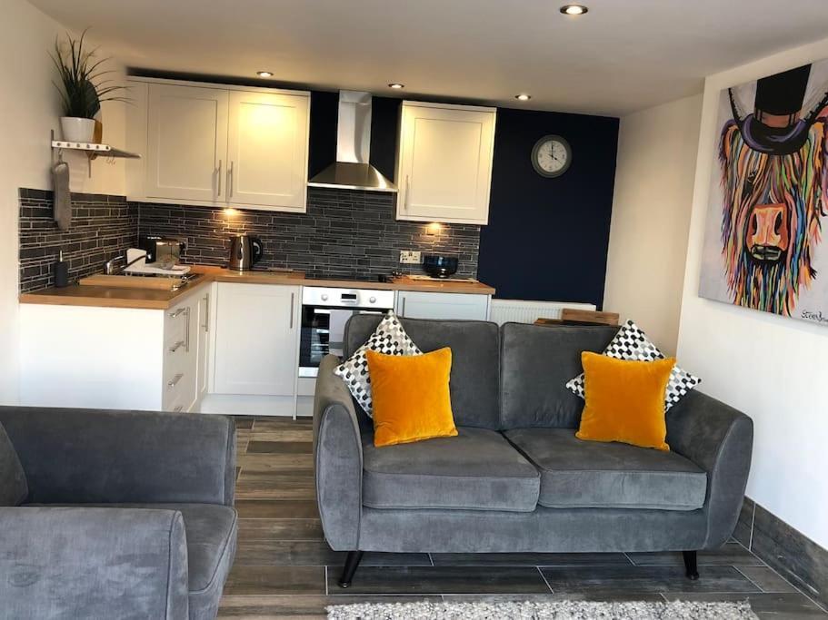 Mumbles - Modern Apartment With Panoramic Sea Views Oystermouth Exterior photo
