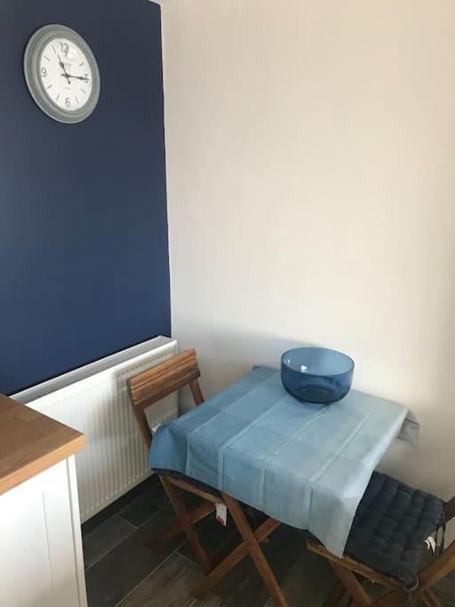 Mumbles - Modern Apartment With Panoramic Sea Views Oystermouth Exterior photo